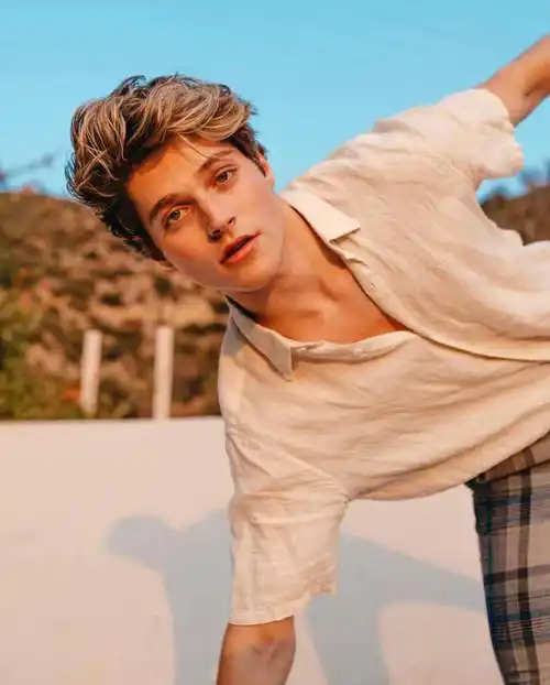 6686体育海外作者Dylan