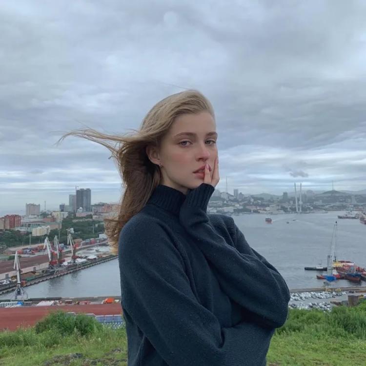 6686体育金牌作者嗳血淚