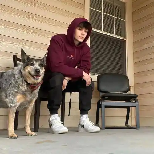 6686体育钻石作者Gale