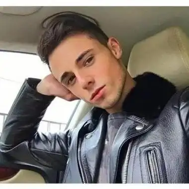 6686体育铁牌作者Gabriel