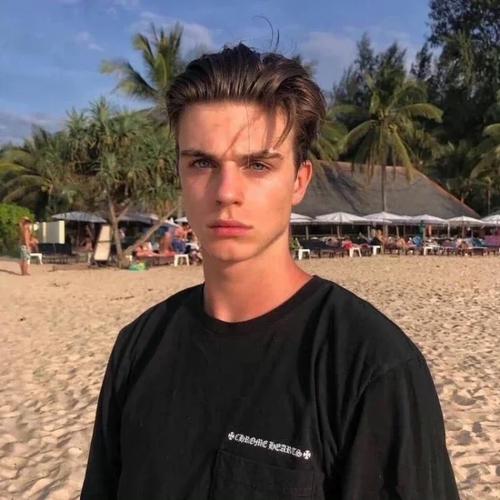 6686体育铜牌作者Jude