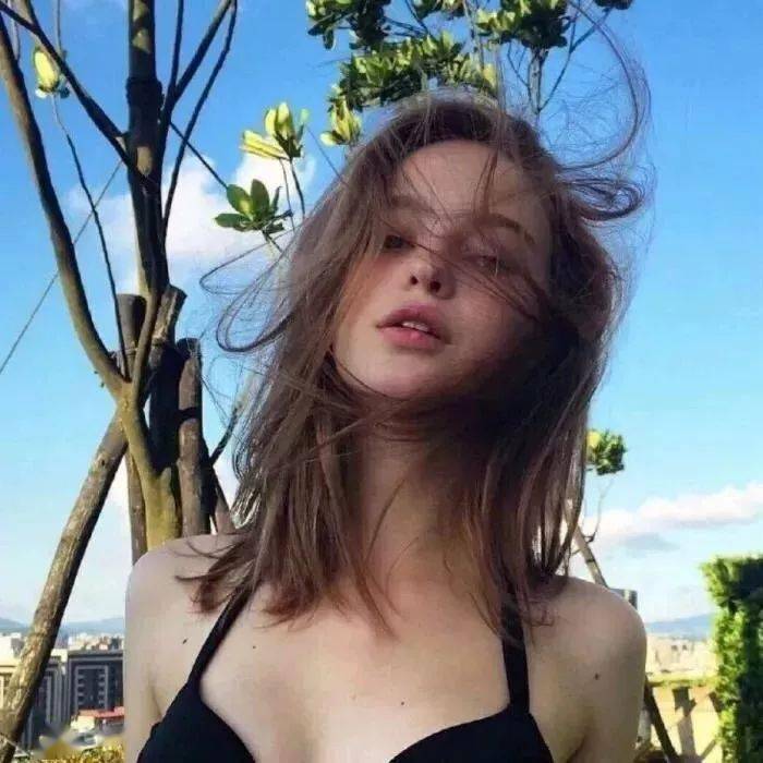 6686体育铁牌作者Henry