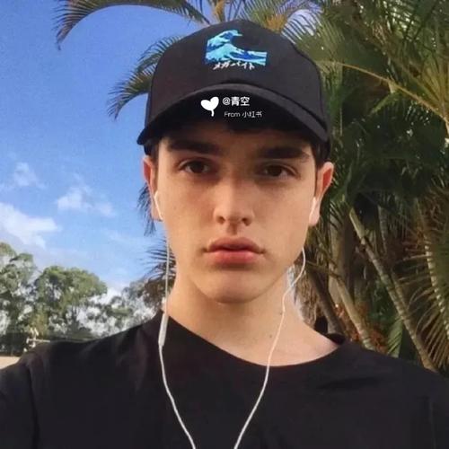 6686体育首席作者Clementine