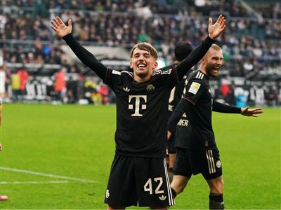 เบอร์ 42 มีพลังเวทย์มนตร์เหรอ? คาร์ล นักเตะดาวรุ่งวัย 17 ปีของบาเยิร์นสร้างกระแสให้กับโลกในเกมติดต่อกันในแชมเปี้ยนส์ลีกและบุนเดสลีกา