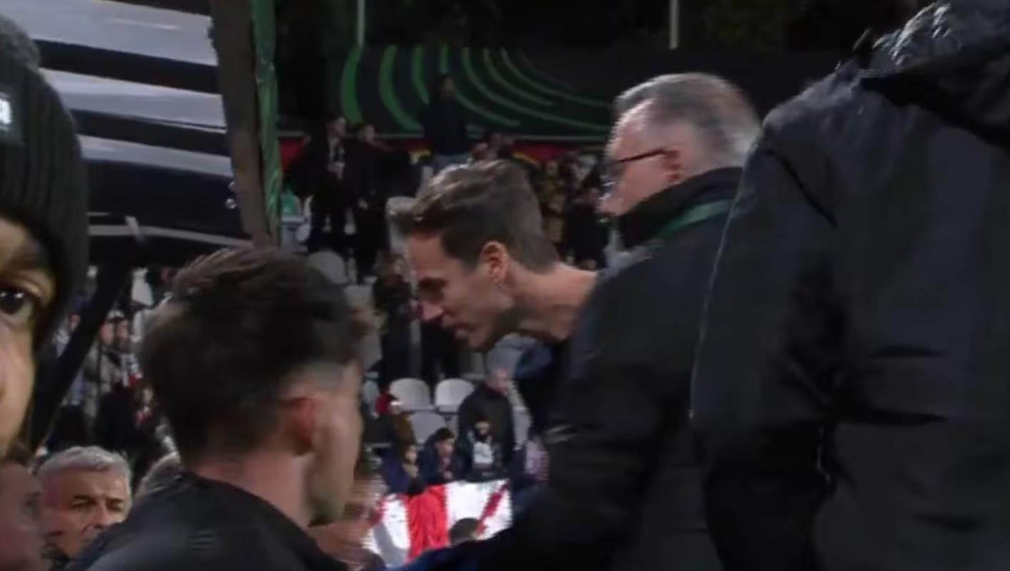 สื่อสเปน : โค้ชราโย บาเยกาโน่ ทะเลาะกับนักเตะ และ ยูฟ่า แชมเปียนส์ลีก ไม่ได้เข้าร่วมแถลงข่าวหลังจากนั้น