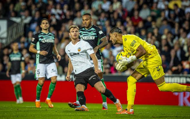 เบลตรัน กองหน้าบาเลนเซีย: บางคนบอกว่าเราต้องการกำจัดโค้ชซึ่งมันเหลือเชื่อมาก