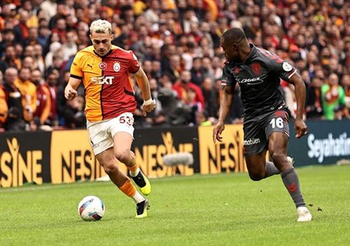 กาลาตาซาราย vs ซัมซุนสปอร์