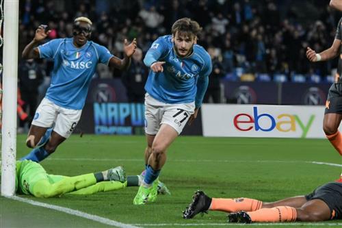 เนเปิลส์ vs โตริโน่