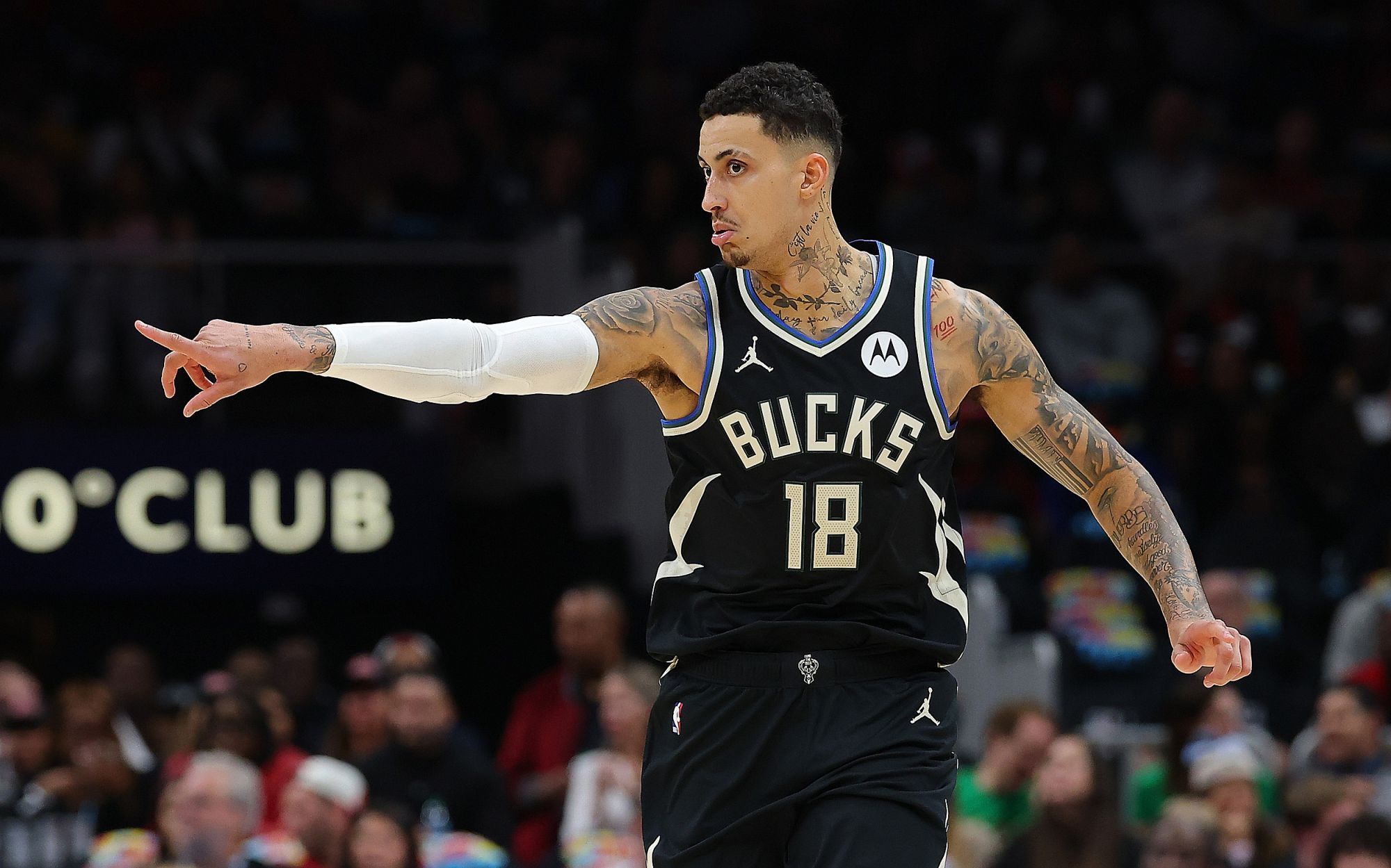 Bucks vs. Hornets ผู้เล่นตัวจริงเริ่มต้น: Kuzma & Turner เป็นผู้นำผู้เล่นตัวจริงใหม่กับ Hornets 3