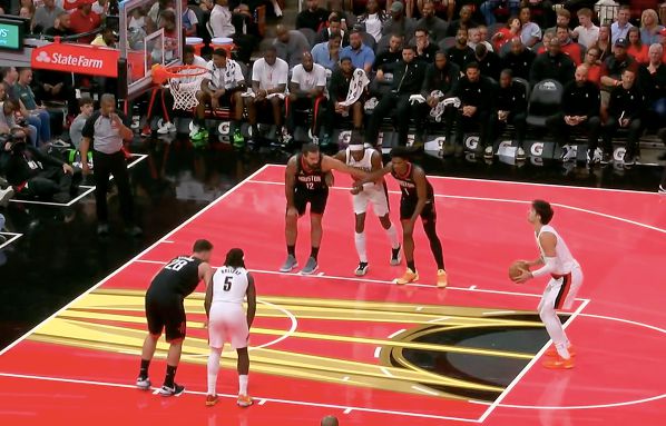 นำการควบคุมลูกบอลของคุณกลับมา! Avdija ทำคะแนนได้ 14 คะแนนจากการยิง 5 จาก 7 ครั้งในควอเตอร์เดียวเพื่อนำทีมในการไล่ตามคะแนน