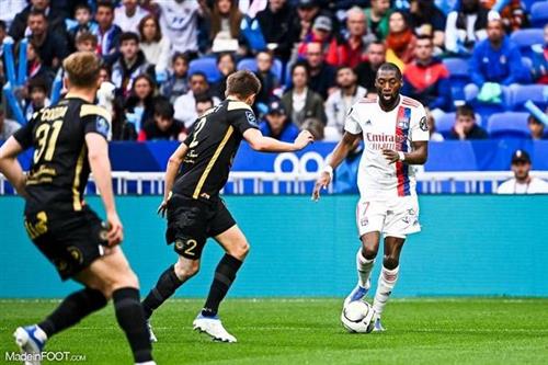 มงต์เปลลิเย่ร์ vs ลียง