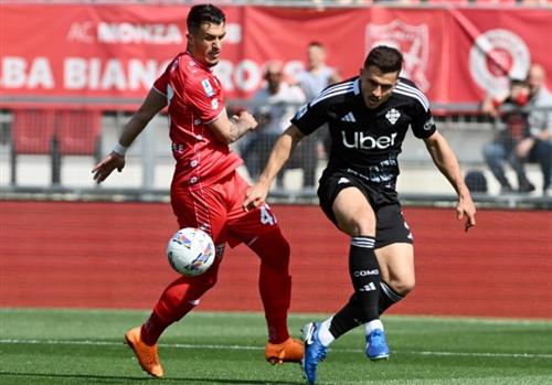 มอนซ่า vs โคโม